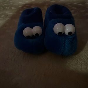 Cookie Monster slippers Size 7/8